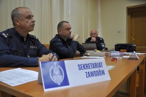 Policjanci z sekretariatu zawodów.