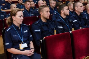 Policjanci i opiekunowie reprezentacji.