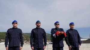 Medale i wyróżnienia dla policjantów XXIX rotacji Jednostki Specjalnej Polskiej Policji w Kosowie