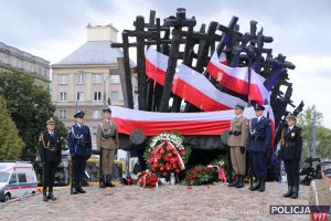 Obchody 80. rocznica agresji sowieckiej na Polskę zorganizowano przy Pomniku Poległym i Pomordowanym na Wschodzie na Skwerze Matki Polki Sybiraczki