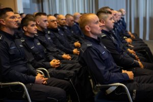 Policjanci podczas uroczystości &quot;Bohater w mundurze&quot;