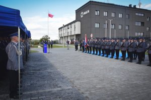 Otwarcie nowej siedziby Komendy Powiatowej w Lesku - na placu przed budynkiem