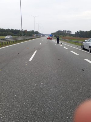 Policjanci Oddziału Prewencji Policji w Krakowie „pomagają i chronią” … nie tylko w Małopolsce. Zdjęcia z miejsca zdarzenia
