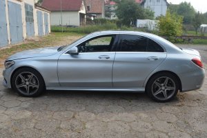 skradziony mercedes