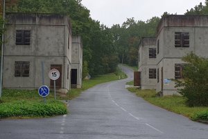 Obiekty szkoleniowe wykorzystywane podczas ćwiczeń pododdziałów zwartych.