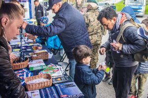 stoisko promocyjne Biura Komunikacji Społecznej Komendy Głównej Policji