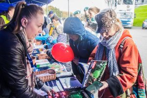 stoisko promocyjne Biura Komunikacji Społecznej Komendy Głównej Policji