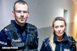 Policjanci którzy uratowali mężczyznę