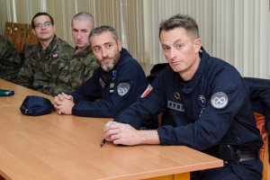 Przedstawiciele policji francuskiej.