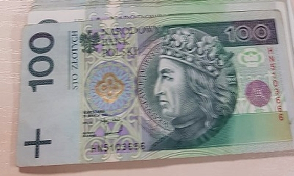 Banknoty po 100 zł