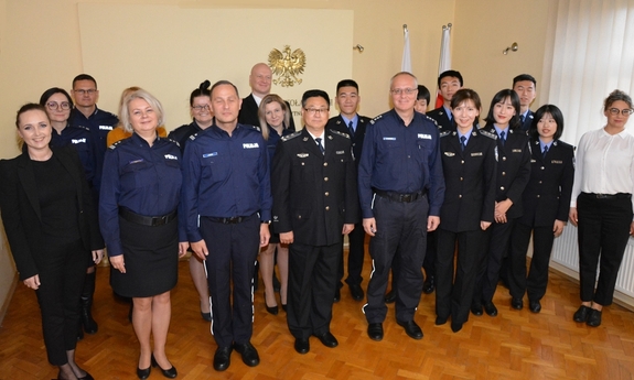 przedstawiciele wyższej szkoły policji w szczytnie oraz delegacja z chin