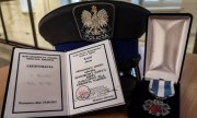Czapka policyjna,medal,podziękowania
