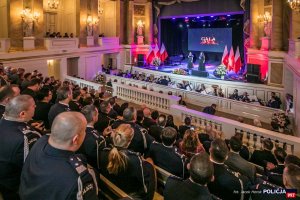 Gala podsumowująca obchody 100. Rocznicy Powołania Policji Państwowej - występ Kingi i Anny Gurgul