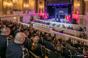 Gala podsumowująca obchody 100. Rocznicy Powołania Policji Państwowej - występ Kingi i Anny Gurgul