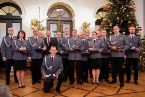 Uroczystość wręczenia odznaczeń &quot;Za zasługi dla ochrony zdrowia&quot; w podziękowaniu za sierpniową akcję ratunkową w Tatrach z udziałem wiceministra Pawła Szefernakera