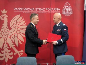 komendant główny Policji gen. insp. Jarosław Szymczyk i komendant główny PSP bryg. mgr. Andrzej Bartkowiak