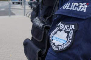 Naszywka z logotypem Policji i napisem Samodzielny Pododdział Prewencji Policji