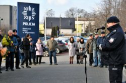 Uczestnicy uroczystości otwarcia nowego Komisariatu