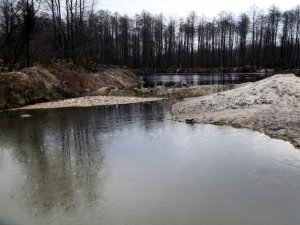 Składowisko nielegalnych odpadów