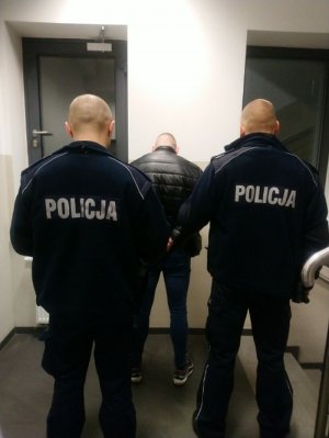 Zatrzymany wraz z policjantami