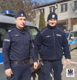 Policjanci którzy uratowali mężczyznę