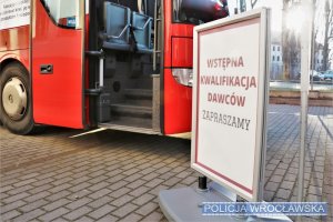 Specjalistyczny ambulans obsługiwanym przez pracowników Regionalnego Centrum Krwiodawstwa i Krwiolecznictwa we Wrocławiu