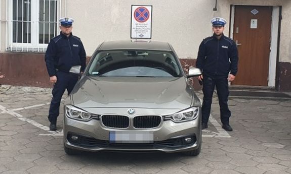 Policjanci którzy uratowali mężczyznę