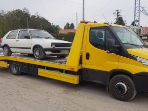 Samochód zabezpieczono na parking depozytowy