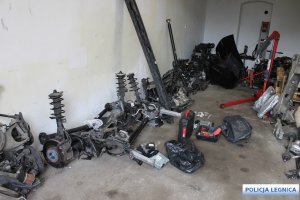 elementy zawieszenia i inne części samochodowe