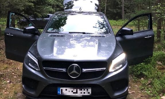 odzyskany skradziony mercedes