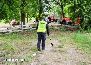 policjant na miejscu zdarzenia wykonuje czynności