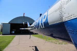 śmigłowiec PZL Kania i hangar