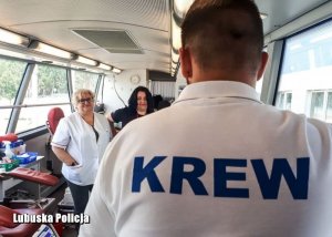 Personel, który pobierał krew