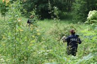 Policjanci prowadzący poszukiwania za zaginionym