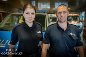 policjant i policjantka