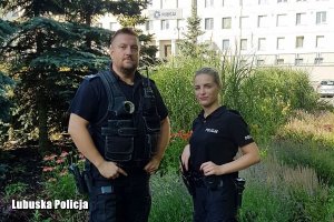 policjant i policjantka