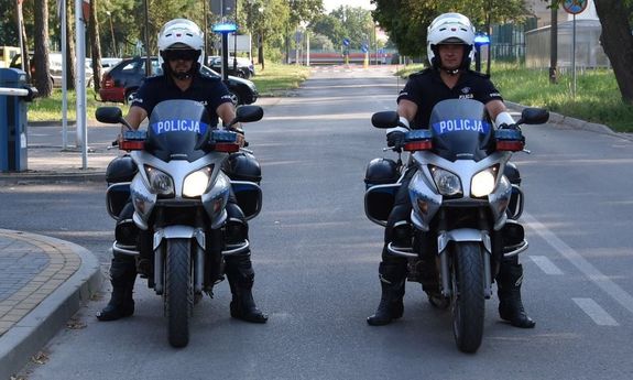 Policjanci na motocyklach