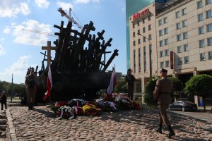 pomnik w hołdzie ofiarom „Operacji polskiej” NKWD w latach 1937–1938