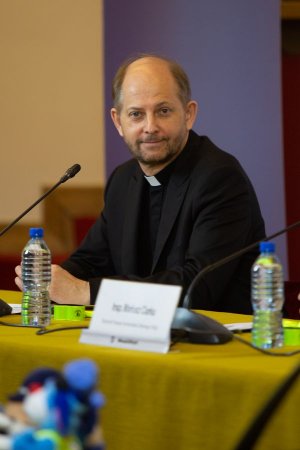 Konferencja prasowa &quot;Świeć przykładem - bądź widoczny&quot; z udziałem Rzecznika Prasowego Komendanta Głównego Policji insp. dr Mariusza Ciarki, Rzecznika Konferencji Episkopatu Polski o. dr Leszka Gęsiaka oraz  Dyrektora Polskiej Rady Ekumenicznej ks. dr Grzegorza Giemzy.