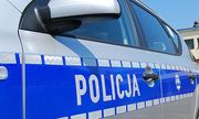 napis: Policja na radiowozie