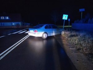 Pojazd, którym poruszał się nietrzeźwy zatrzymany przez policyjne małżeństwo