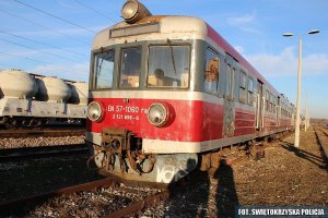 Zatrzymany, pociąg i uszkodzenia w nim wyrządzone