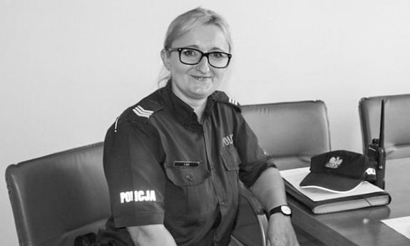 Policjantka - aspirant Elżbieta Bąk.