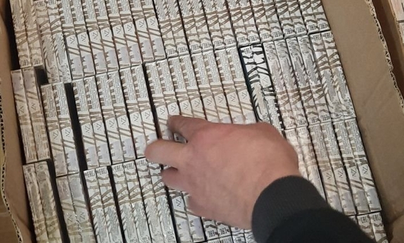 zabezpieczone paczki papierosów