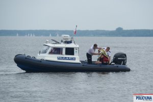 Łódź Policyjna podczas akcji prowadzonej przez Policjantów