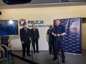 Komendant Główny Policji, Komendant CBŚP i inni uczestnicy konferencji