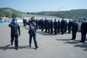 Komendant Główny Policji gen. insp. Jarosław Szymczyk wraz z policjantami JSPP w Kosowie.