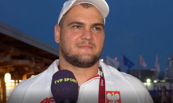 starszy sierżant Maciej Sarnacki z Oddziału Prewencji Policji w Olsztynie w stroju sportowym
