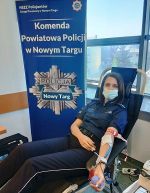 policjantka z Nowego Targu oddaje krew