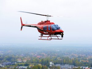 Śmigłowiec Bell-206B-III Jet Ranger w locie.